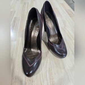 BCBGirls Brown Leather Women's Shoes Pink Detail Size 8